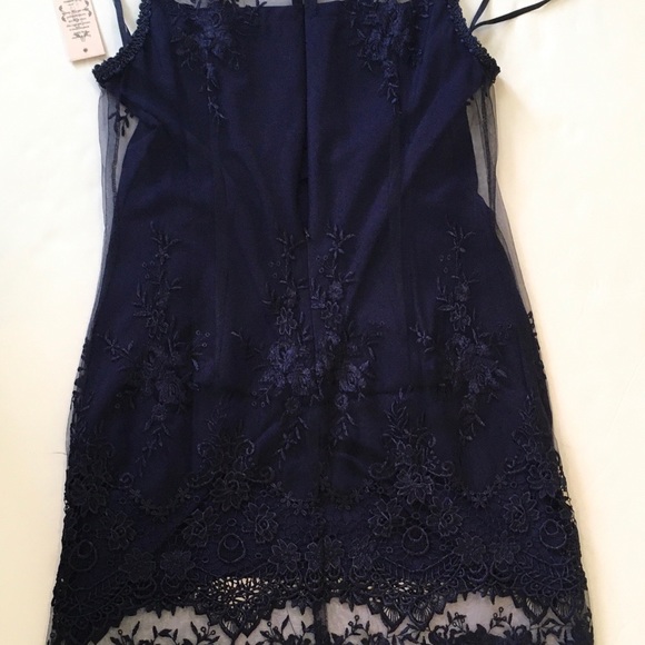 Nanette Lepore Lace Sheath Dress, Sz 10 - Picture 10 of 14